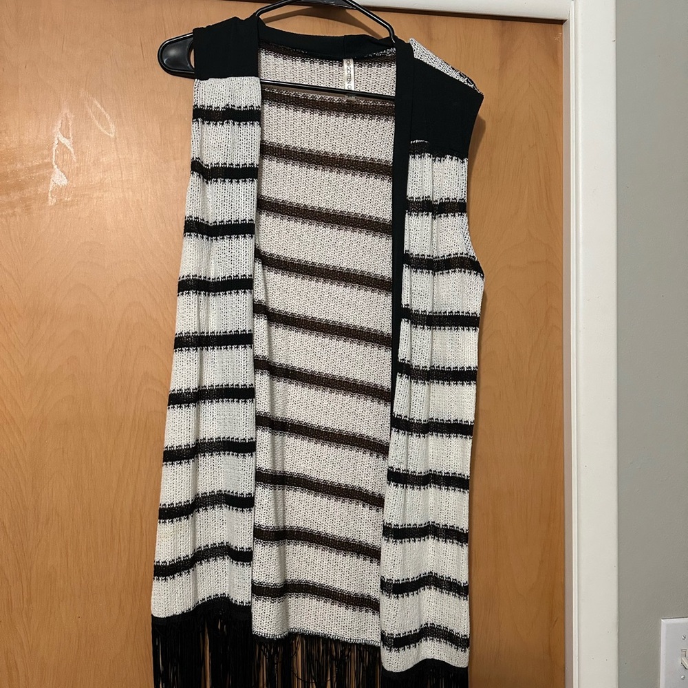 Cute layer piece! Striped Black and White Vest
